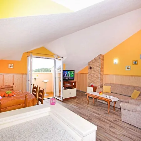 In 6683 Apartment Makarska