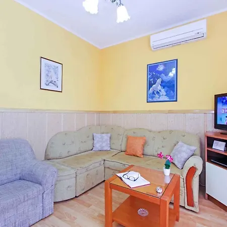 In 6683 Apartment Makarska