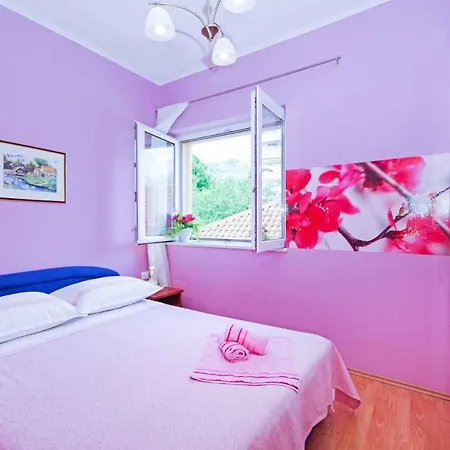 In 6683 Apartment