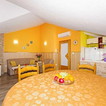 In 6683 Makarska